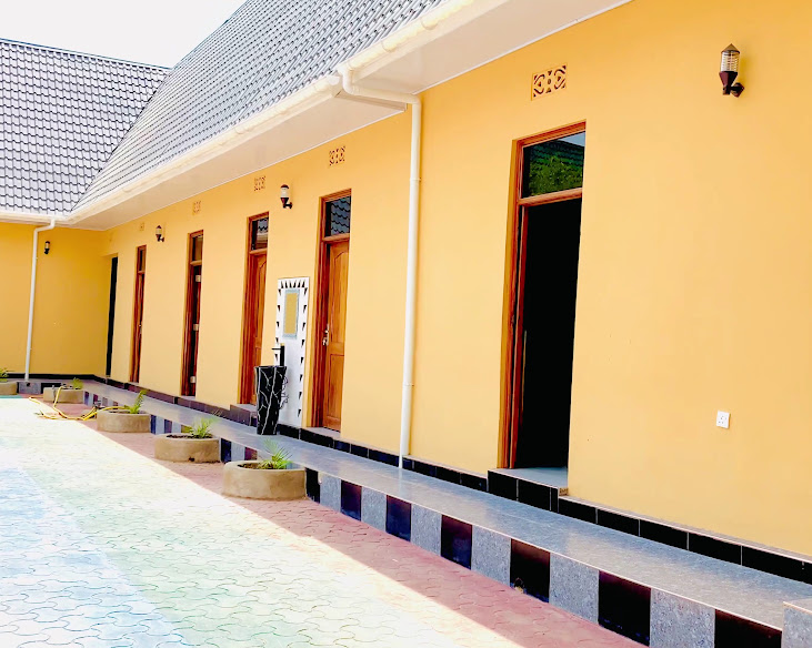 Lake Eyasi Safari Lodge