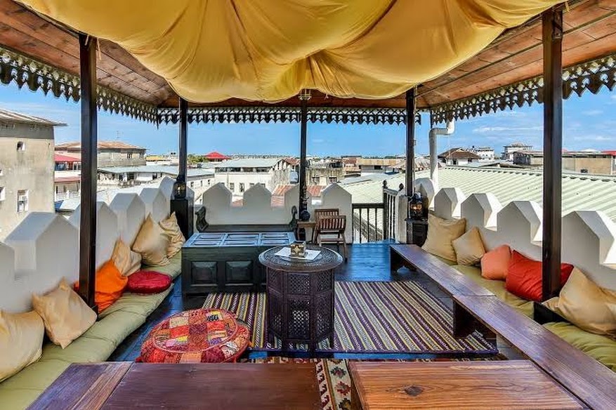 Buraha Zenoni Hotel & Resort
