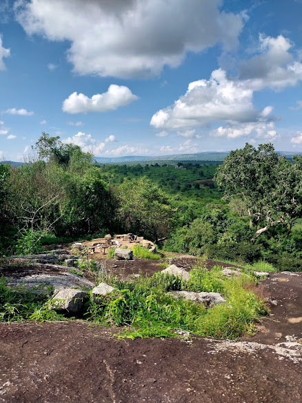 Rwakobo Rock Lodge