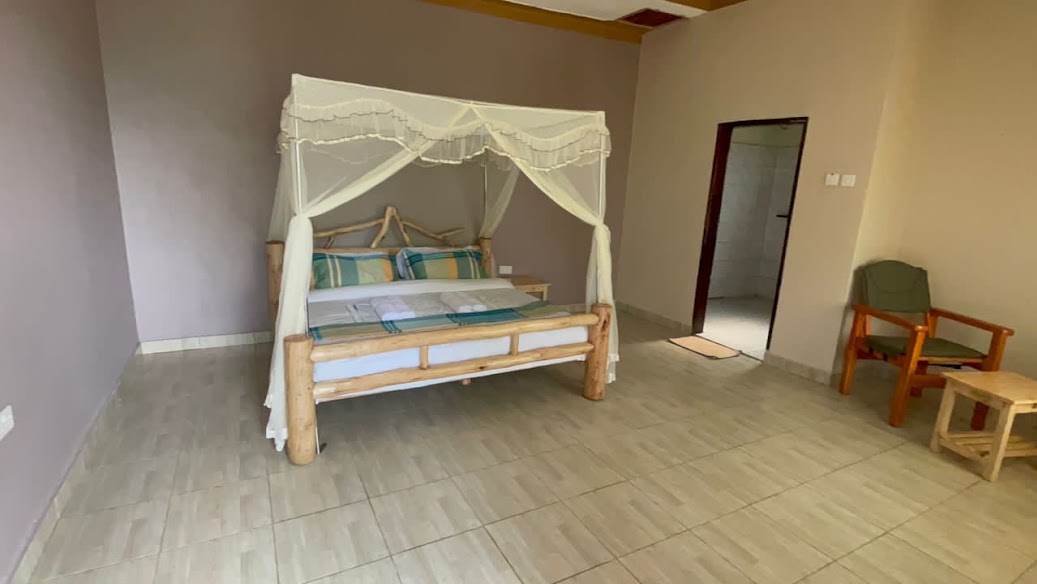 Gorilla Bluff Lodge