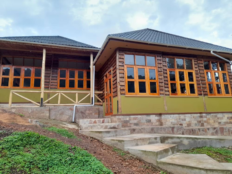 Gorilla Bluff Lodge