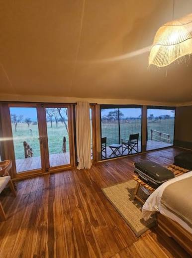 The African Kongoni Serengeti Safari Camp