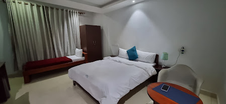 Orchard Grand Hotel