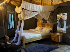 Gipiri & Labongo Safari Lodge