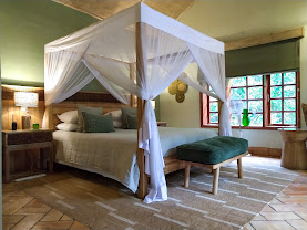 Primate Safari Lodge