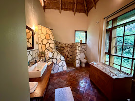 Primate Safari Lodge