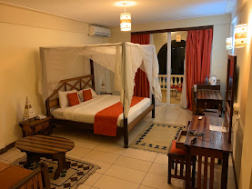 CityBlue Creekside Hotel & Suites